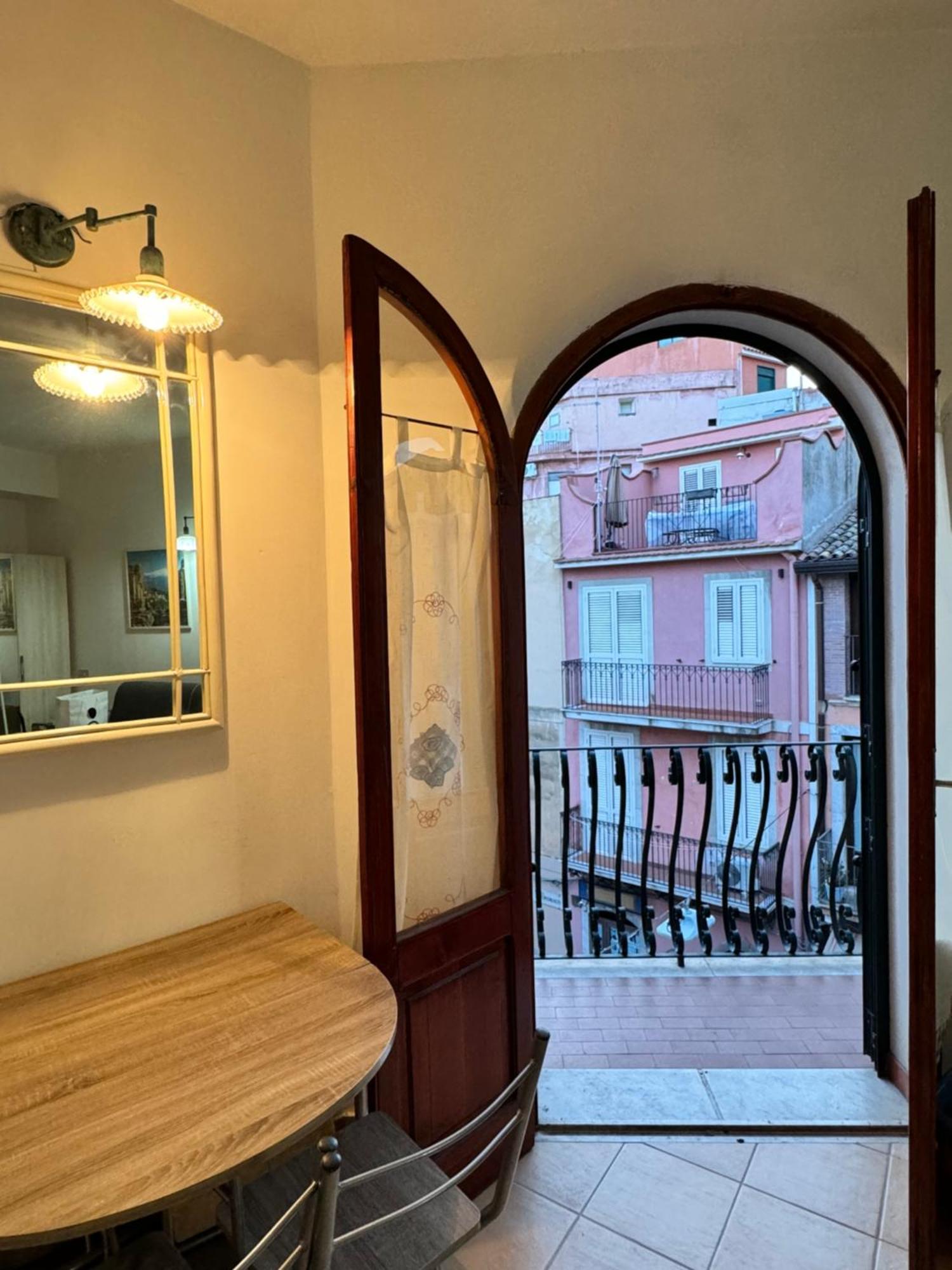 Taormina'S Sun Apartment Buitenkant foto